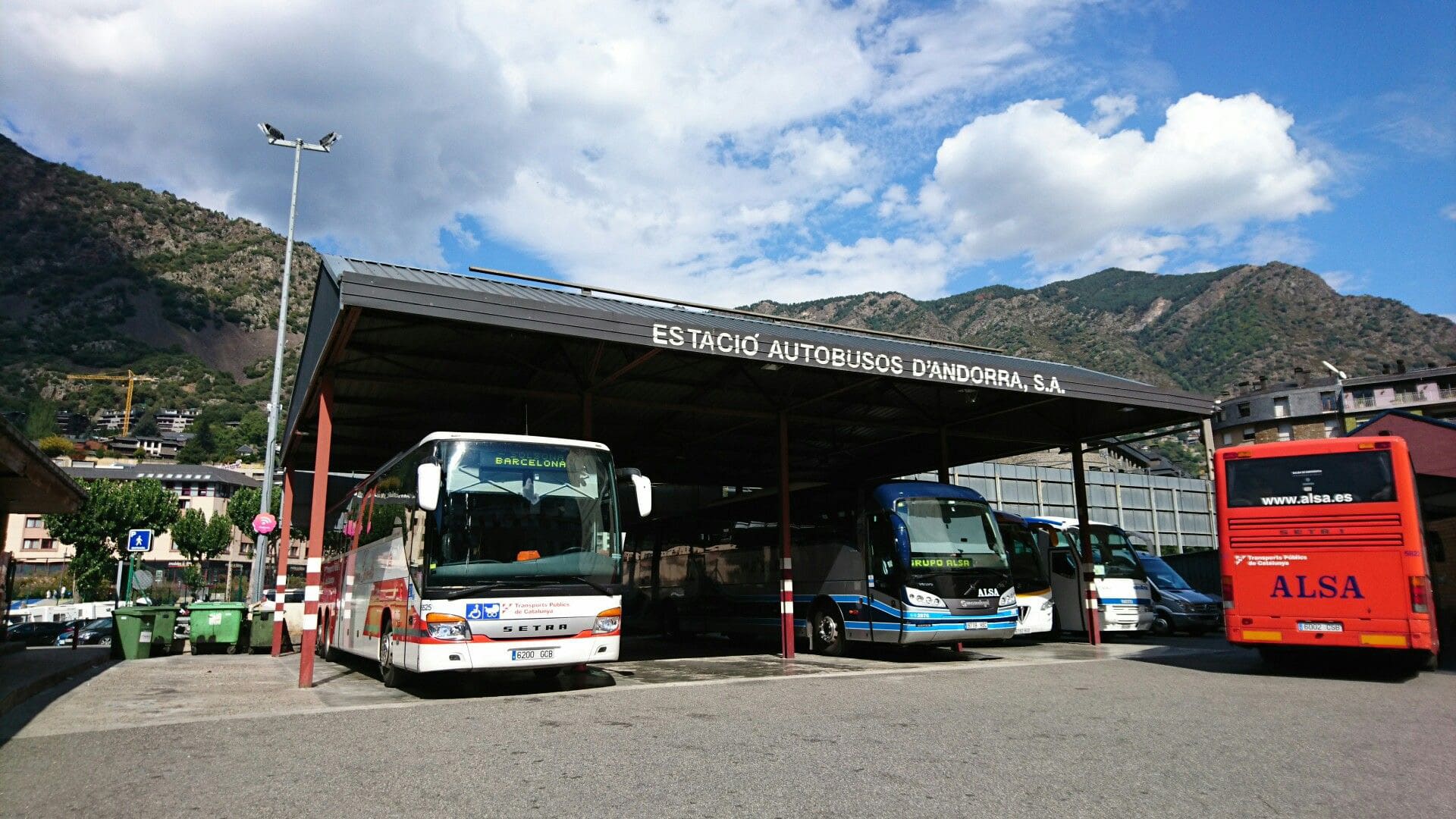 Andorra Transfer Services: Get There by Bus, Taxi or Private Car