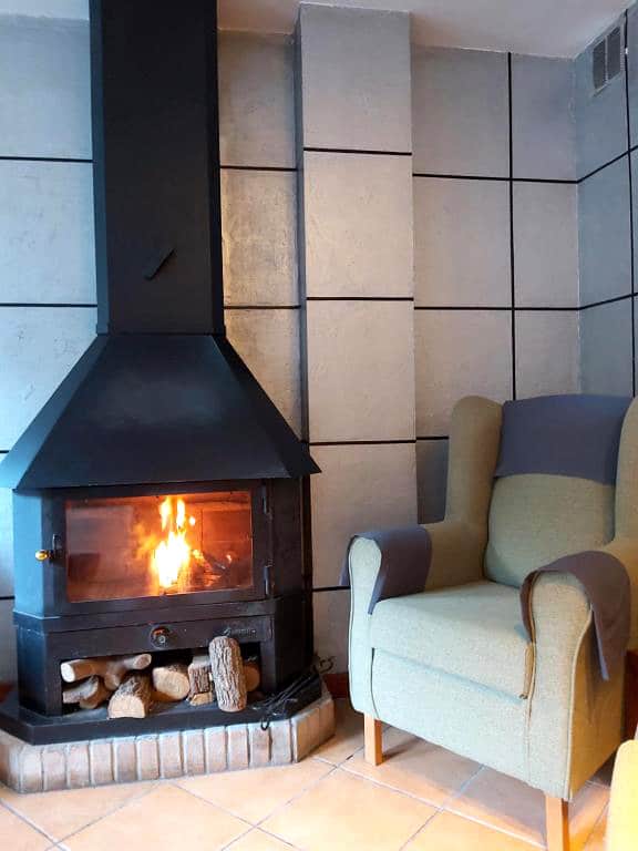 Hotel Montané fireplace