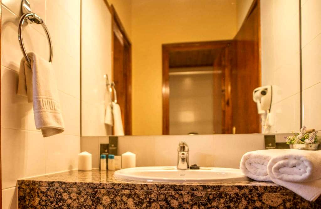 Hotel Ona Dorada basin vanity