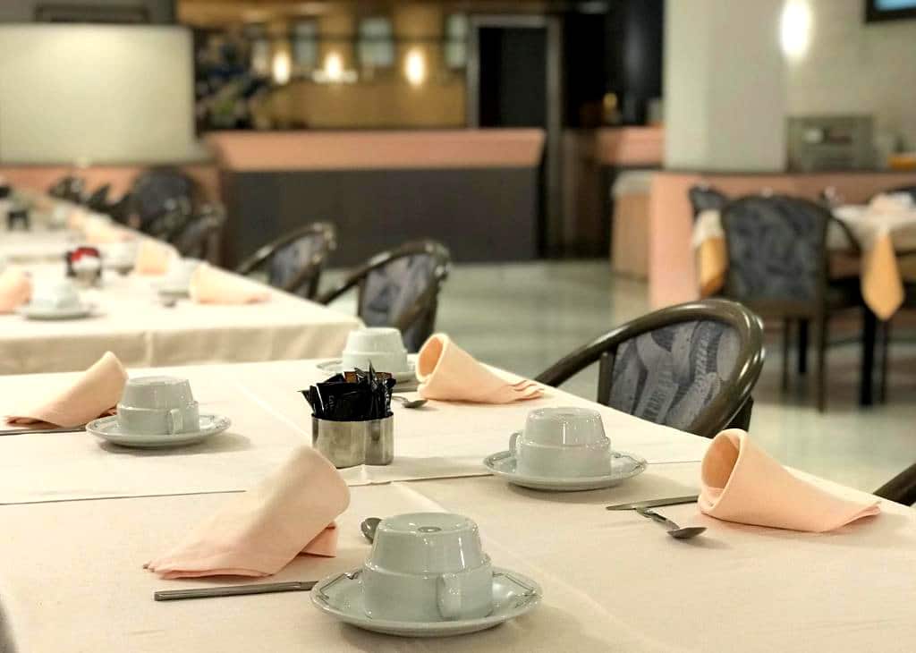Roc del Castell dining tables